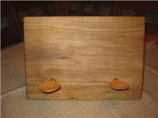 Kochbuchhalter Nuss:   Eleganter Kochbuchhalter aus Nuss-Holz - der "Hingucker" in jeder Küche!   